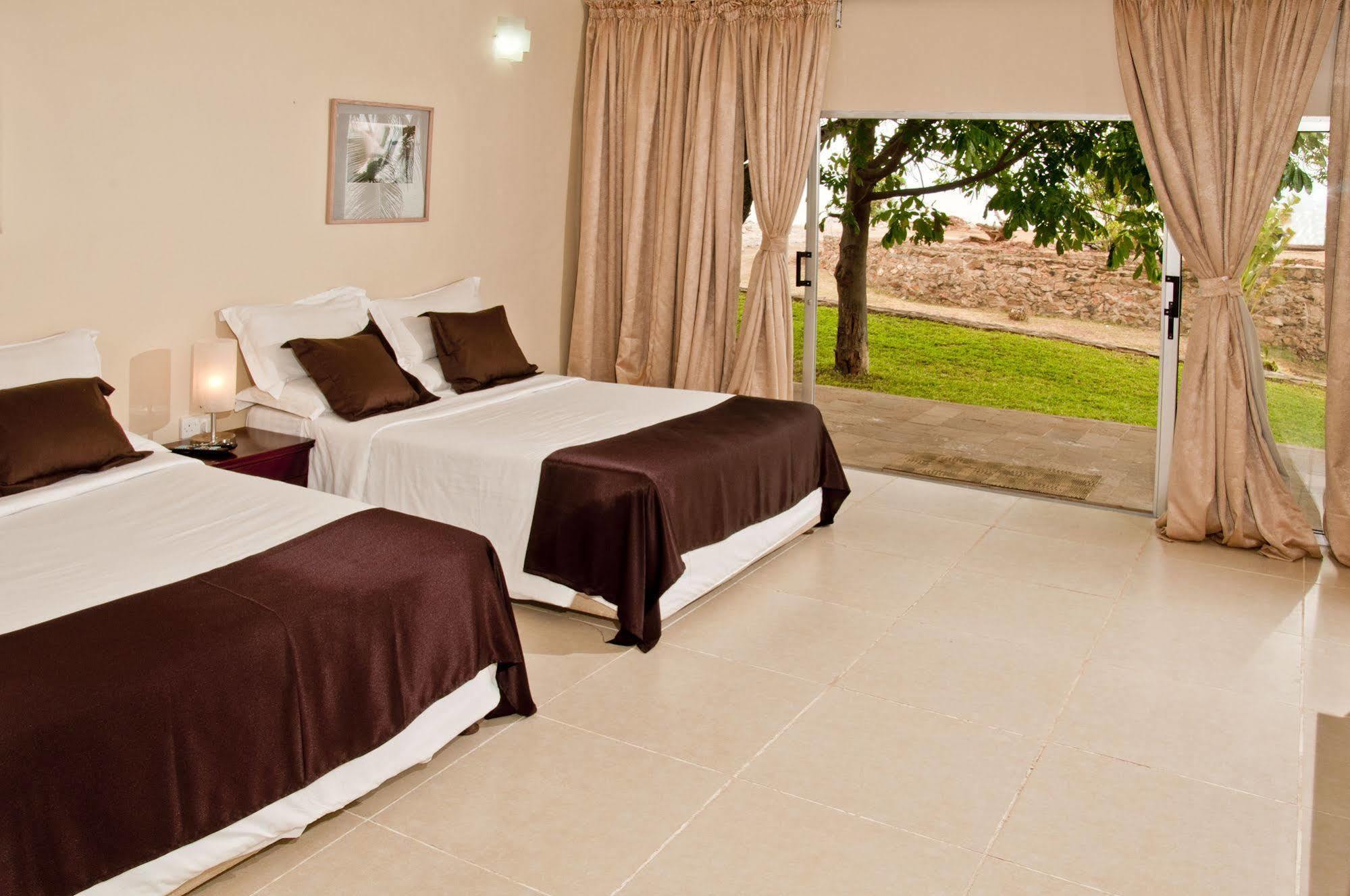 Lake Safari Lodge Siavonga Exterior photo
