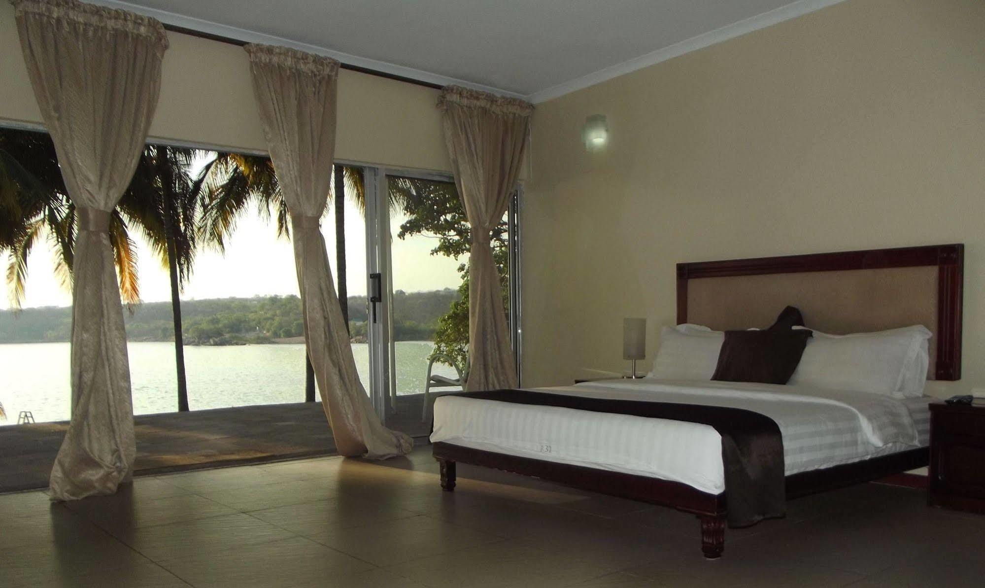 Lake Safari Lodge Siavonga Exterior photo